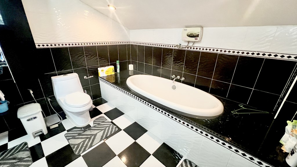 3BR Villa for sale Udon Thani by Owner